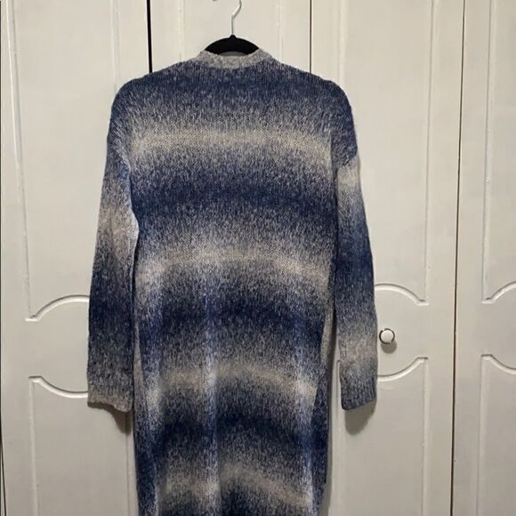 Sun & Shadow Blue Cardigan size Small - Picture 6 of 9